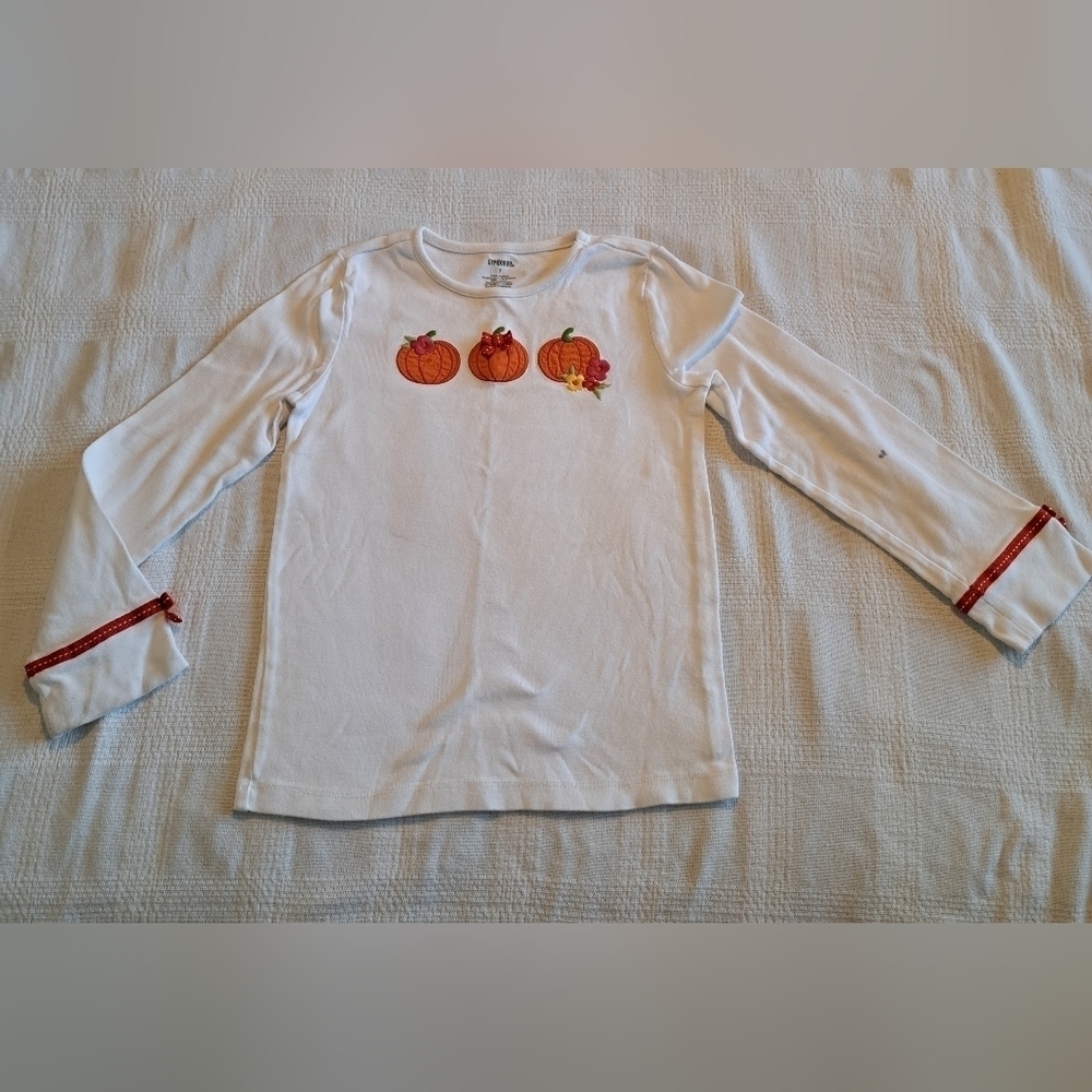 Gymboree girls size 7 long sleeved shirt with pumpkins